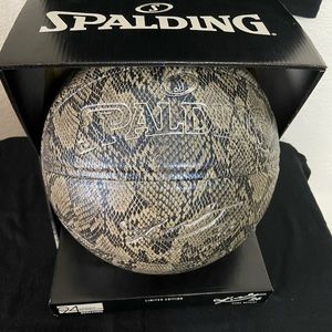 Spalding Kobe Bryant 24k series Limited Edition